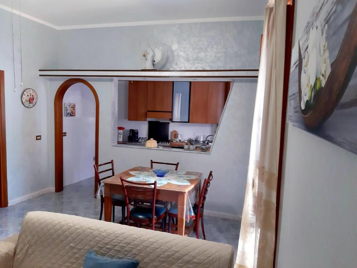 Casa Andrea Tra Napoli E Sorrento Apartment Кастеламаре ди Стабия Екстериор снимка