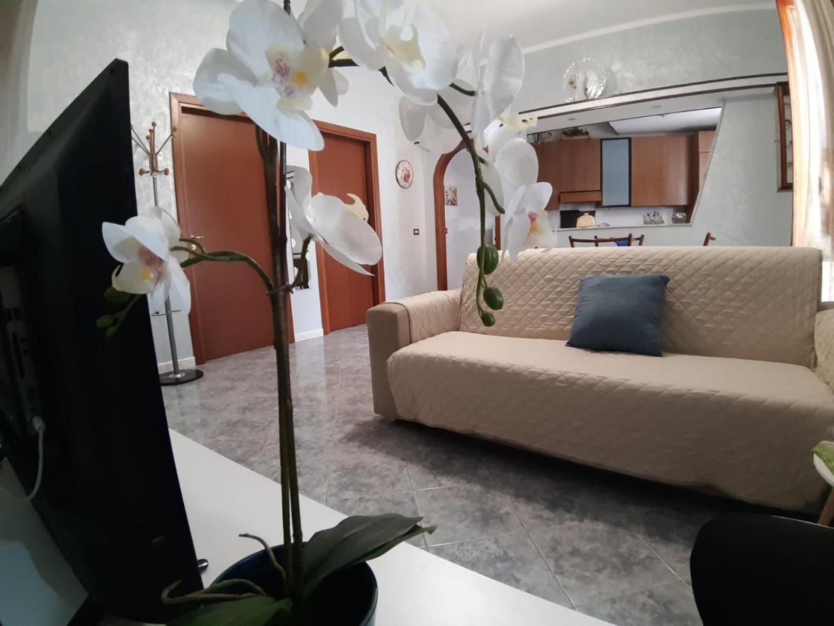 Casa Andrea Tra Napoli E Sorrento Apartment Кастеламаре ди Стабия Екстериор снимка