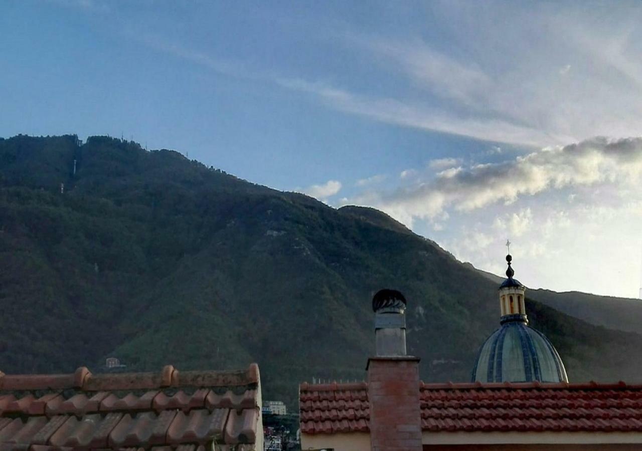Casa Andrea Tra Napoli E Sorrento Apartment Кастеламаре ди Стабия Екстериор снимка